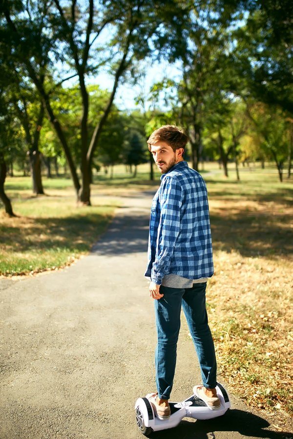 What's the Best Way to Implement a Dual Battery System in a Jeep Wrangler for Overlanding?